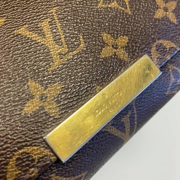 Favorite Crossbody - Picture 8 of 12